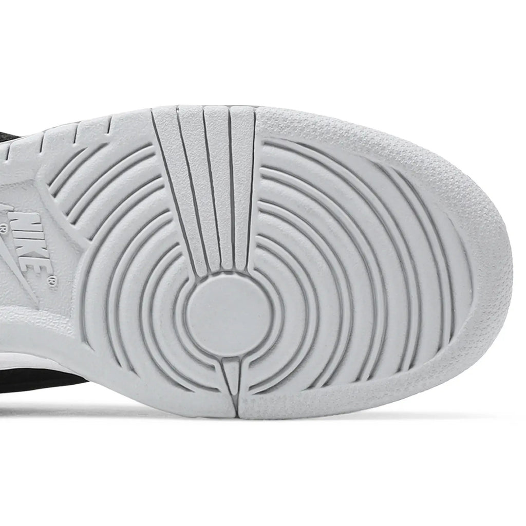 Medicom Toy x Nike Dunk Low SB 'BE@RBRICK'