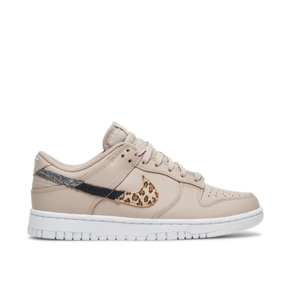 Nike Wmns Dunk Low SE 'Primal Pink'