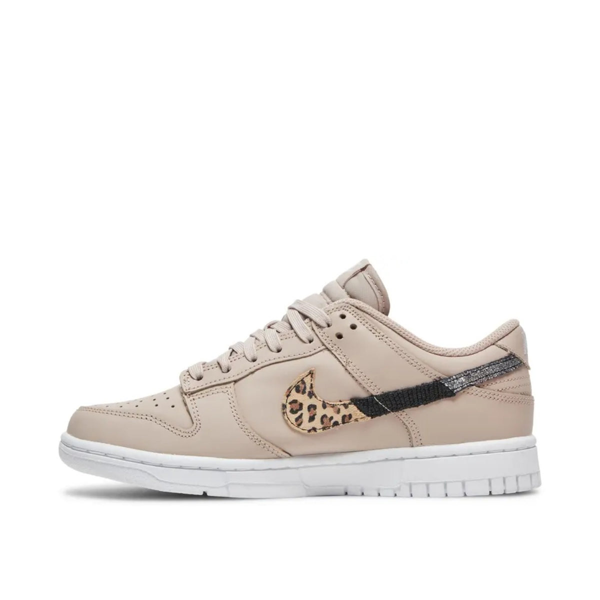Nike Wmns Dunk Low SE 'Primal Pink'